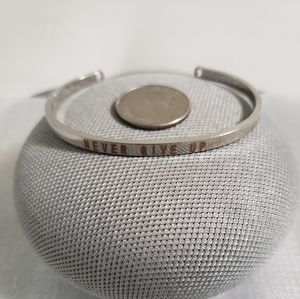 Stainless Steel"Never Give Up" Bangle Bracelet